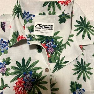 Mountain Khakis Button Down shirt
